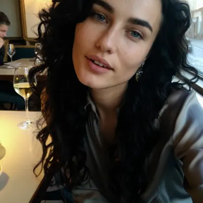 Юлиана, 32